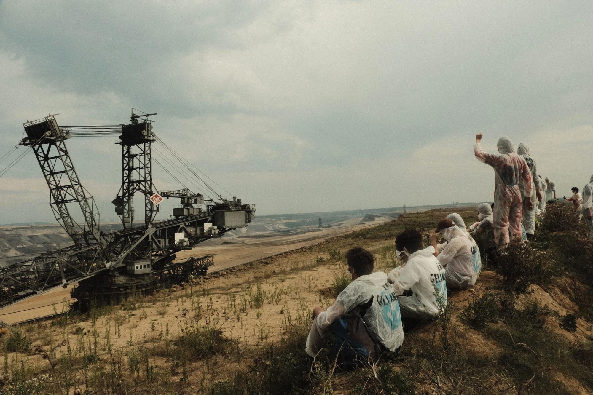 Accion activistas Alle Döfer Bleiben